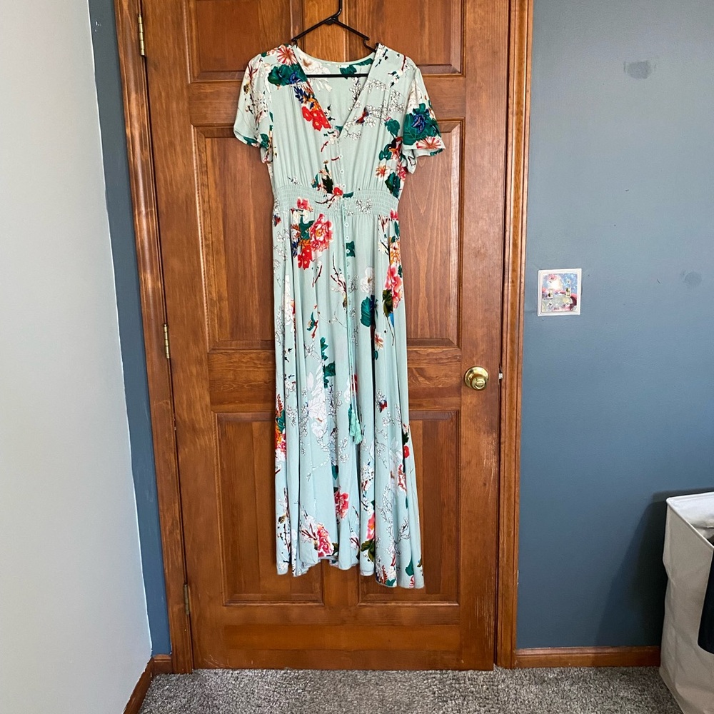 Elegant Floral Maxi Dress - Light Blue - Picture 7 of 7
